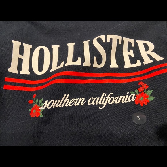 BRAND NEW HOLLISTER SWEATER - Picture 3 of 3